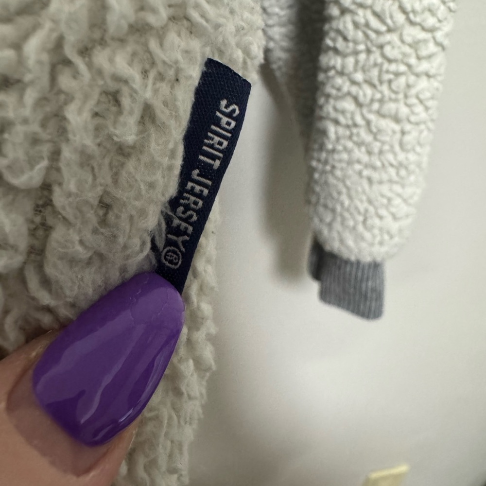 Disney World Parks Grey and White Sherpa Fleece Winter Spirit Jersey - Picture 8 of 8